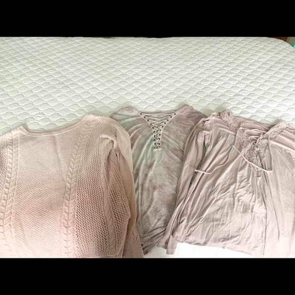 Clothing bundle - Picture 1 of 5